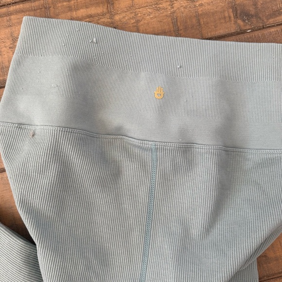 Spiritual Gangster Gray Leggings - Picture 2 of 7